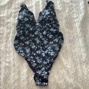 A Pea In The Pod Maternity Blue Floral Ruffle One Piece Swimsuit Medium